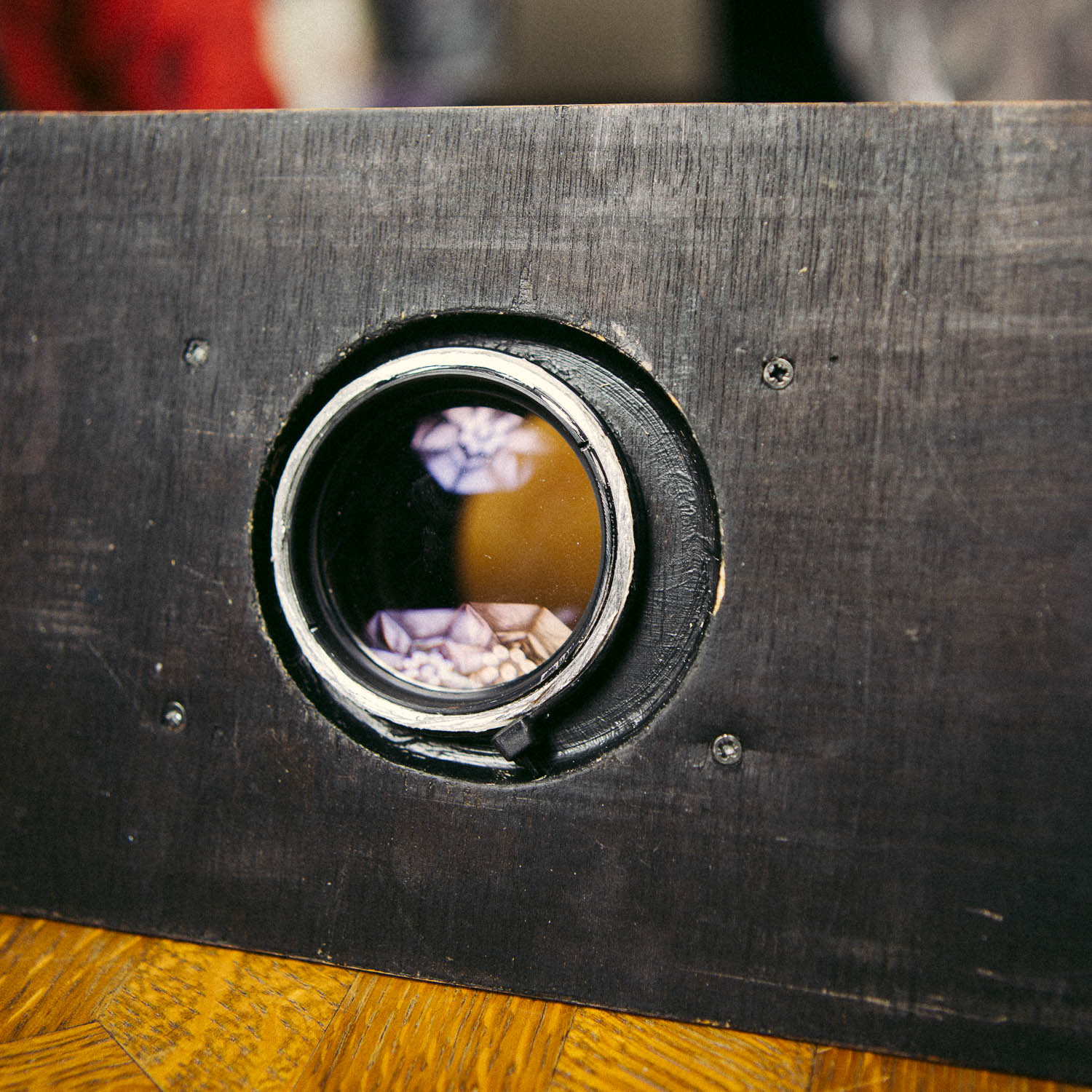 Patrinast lens detail